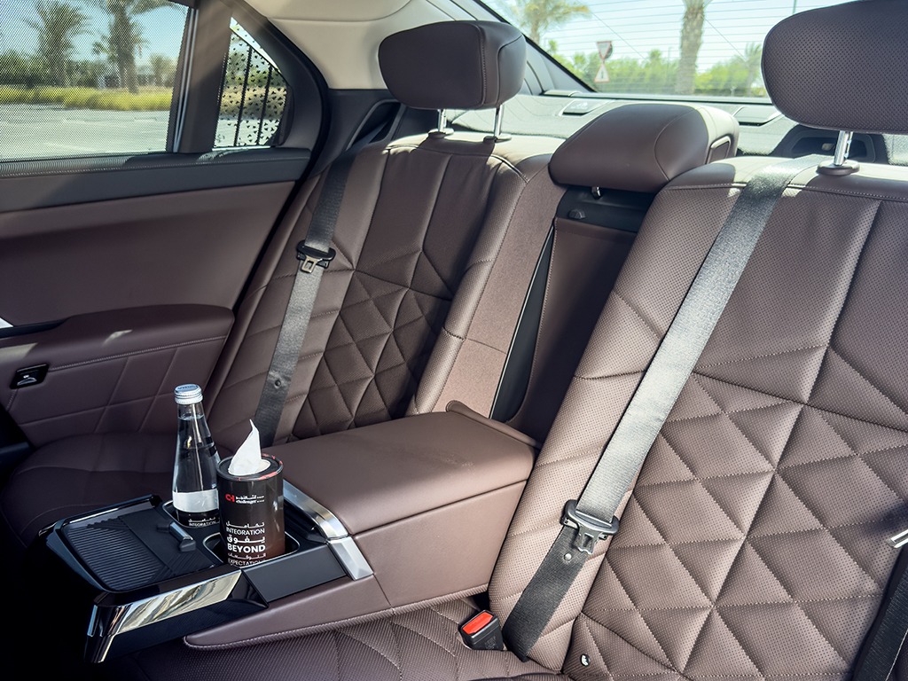 BMW The 7 Series rental in doha qatar