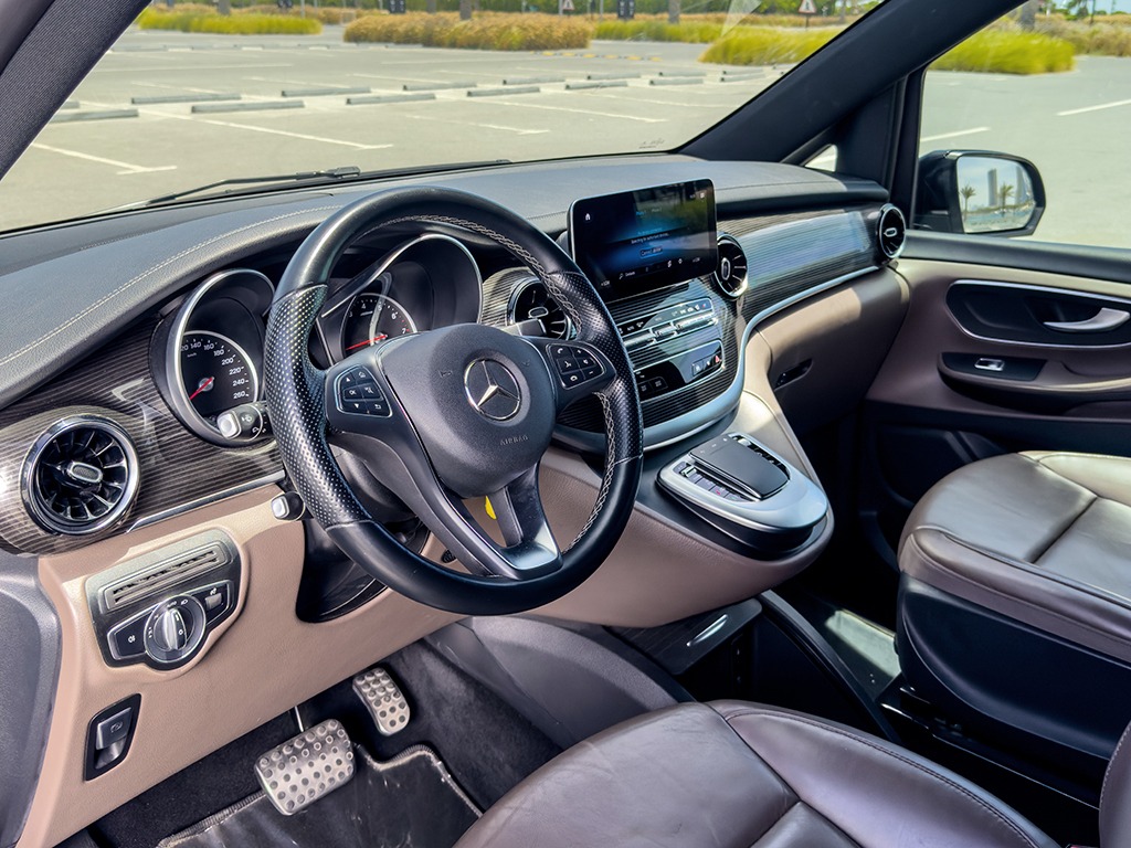 Mercedes-Benz V-Class rental in doha qatar
