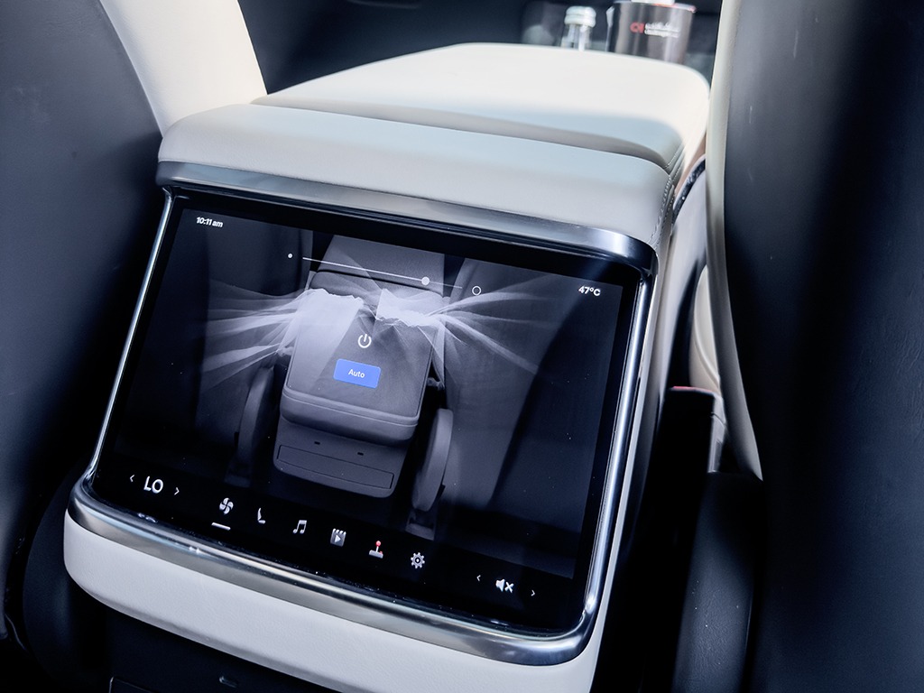 Tesla Model X rental in doha qatar